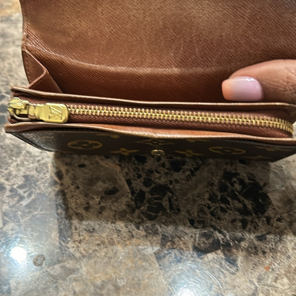 LV Mono Snap Wallet - Picture 10 of 15